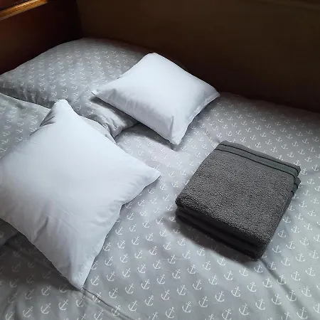 Bruno Boat - łódź Mieszkalna Hotel en barco Kamien Pomorski