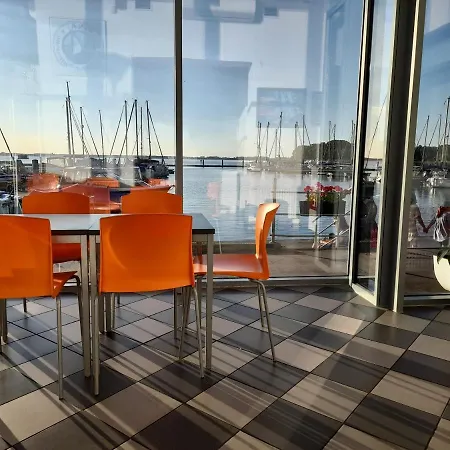 Bruno Boat - Lodz Mieszkalna Botel *